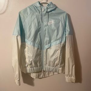 Women’s Nike windbreaker